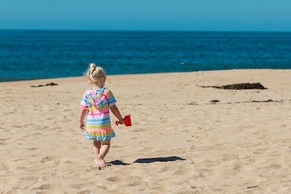 Dovolená s dětmi – Je vůbec možné si odpočinout, když děti vezmete na pláž?